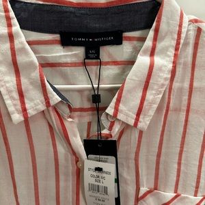 Button down shirt from Tommy Hilfiger color white with red stripes in size L